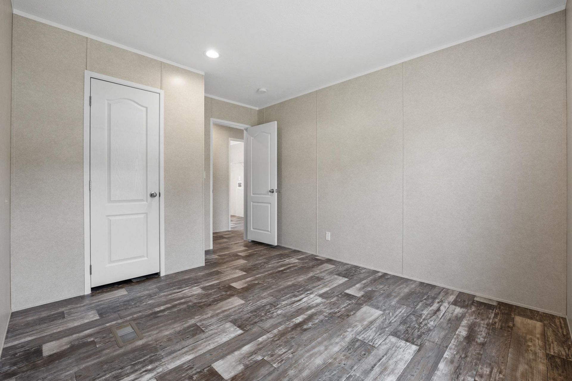 120 Lunar Ln Photo 24