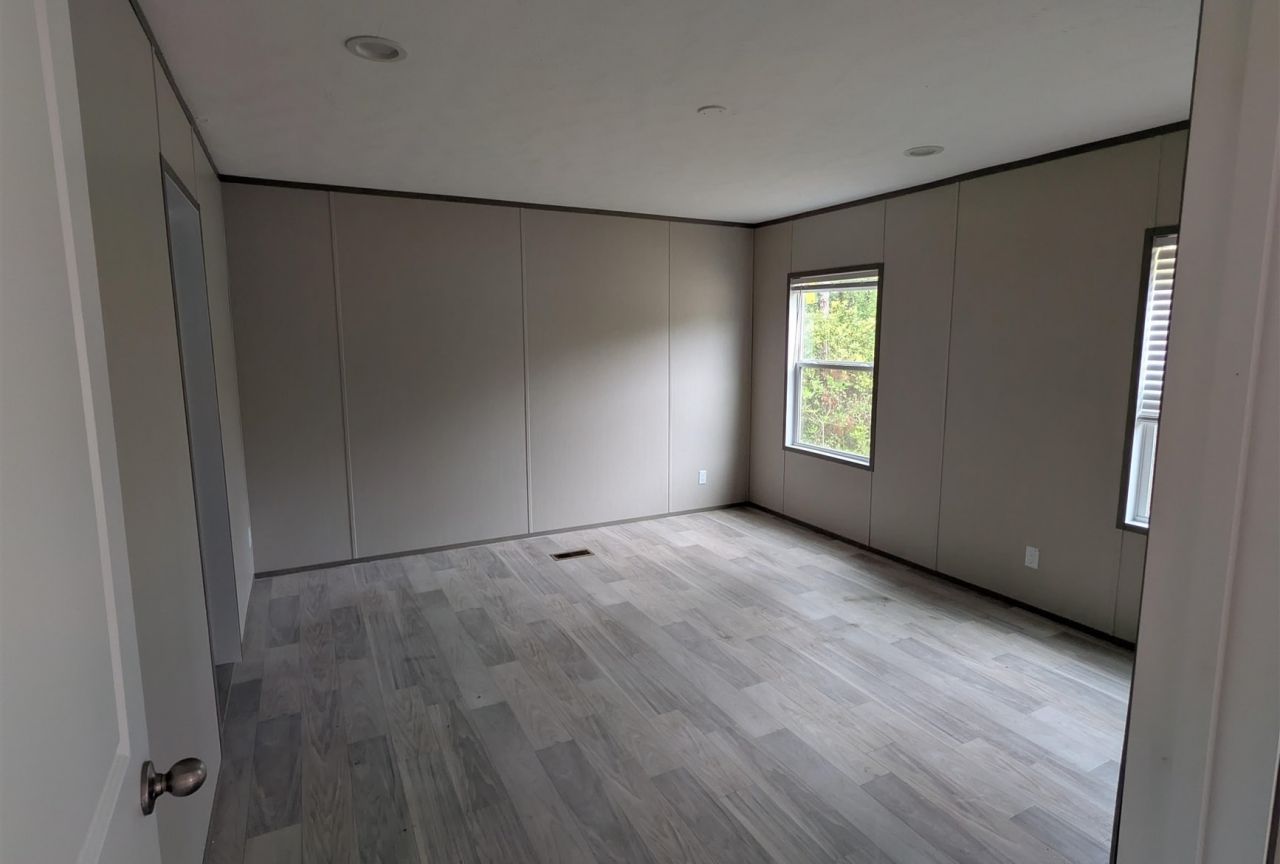 110 Lunar Ln Photo 5