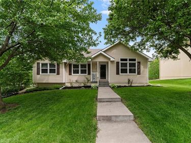 8903 NE 109TH Street, Kansas City, MO 64157