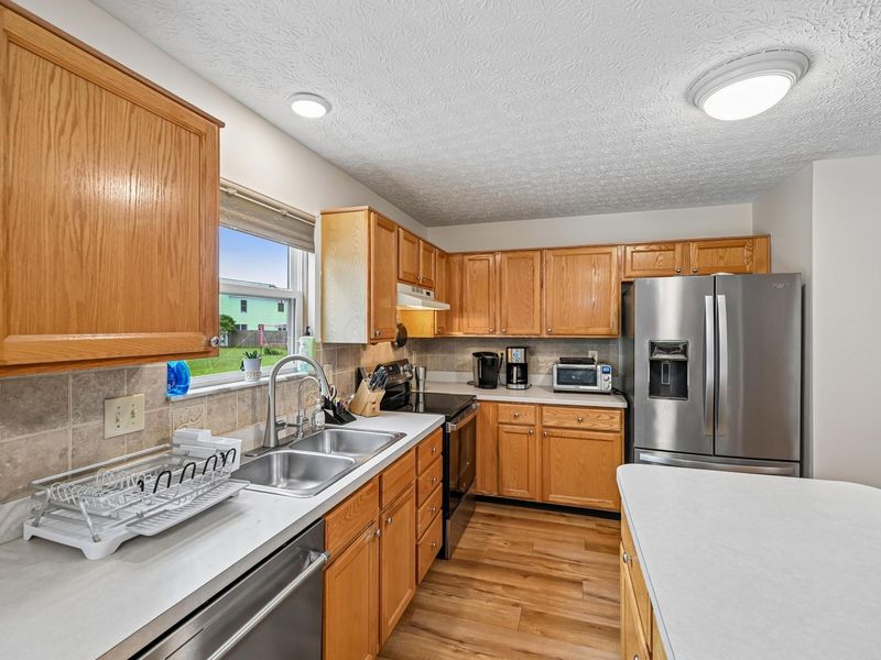 570 Dove Street , Marysville, OH 43040 Photo 16