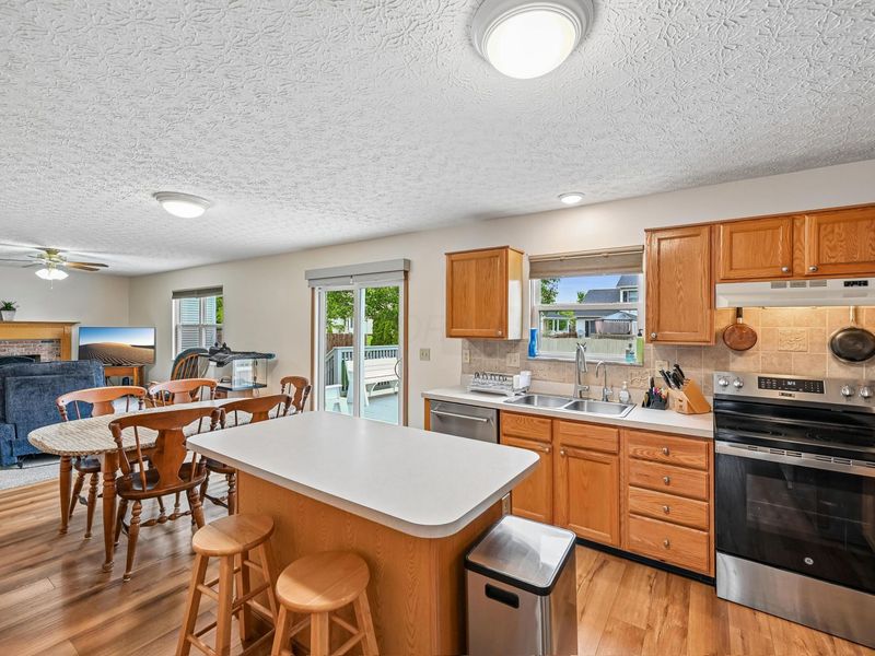 570 Dove Street , Marysville, OH 43040 Photo 9