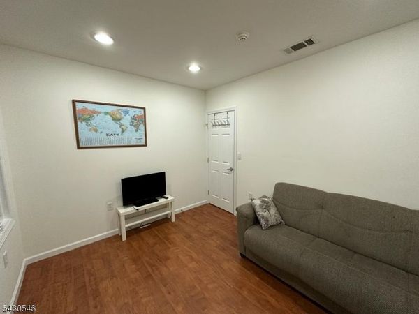 489 Clifton Ave, Clifton, NJ 07011