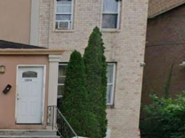 1024 Laura St, Elizabeth, NJ 07201