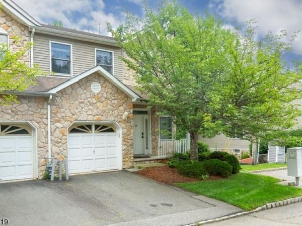 643 Old Dover Rd, Parsippany-Troy Hills, NJ 07950