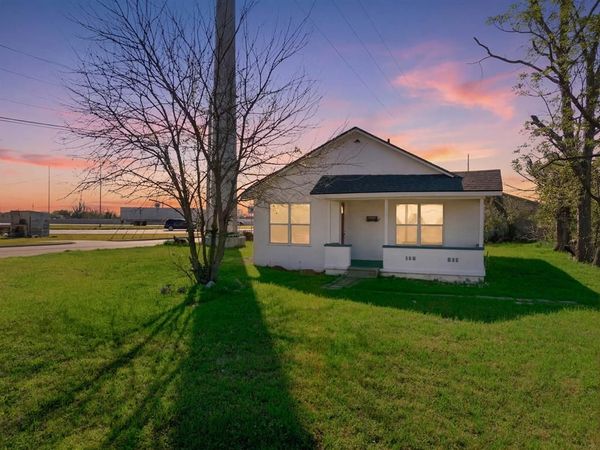 1323 Elm, Waco, TX 76704