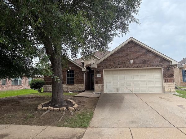 2440 Walker Street, Grand Prairie, TX 75052