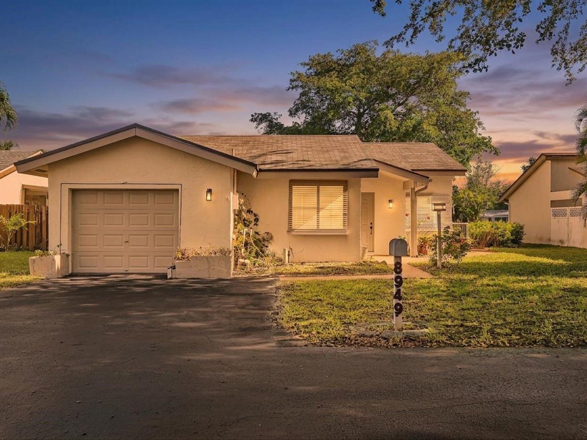 8949 NW 9th Place, Plantation, FL 33324 Photo
