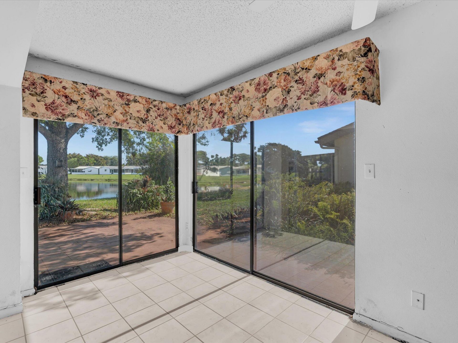8949 NW 9th Place, Plantation, FL 33324 Photo