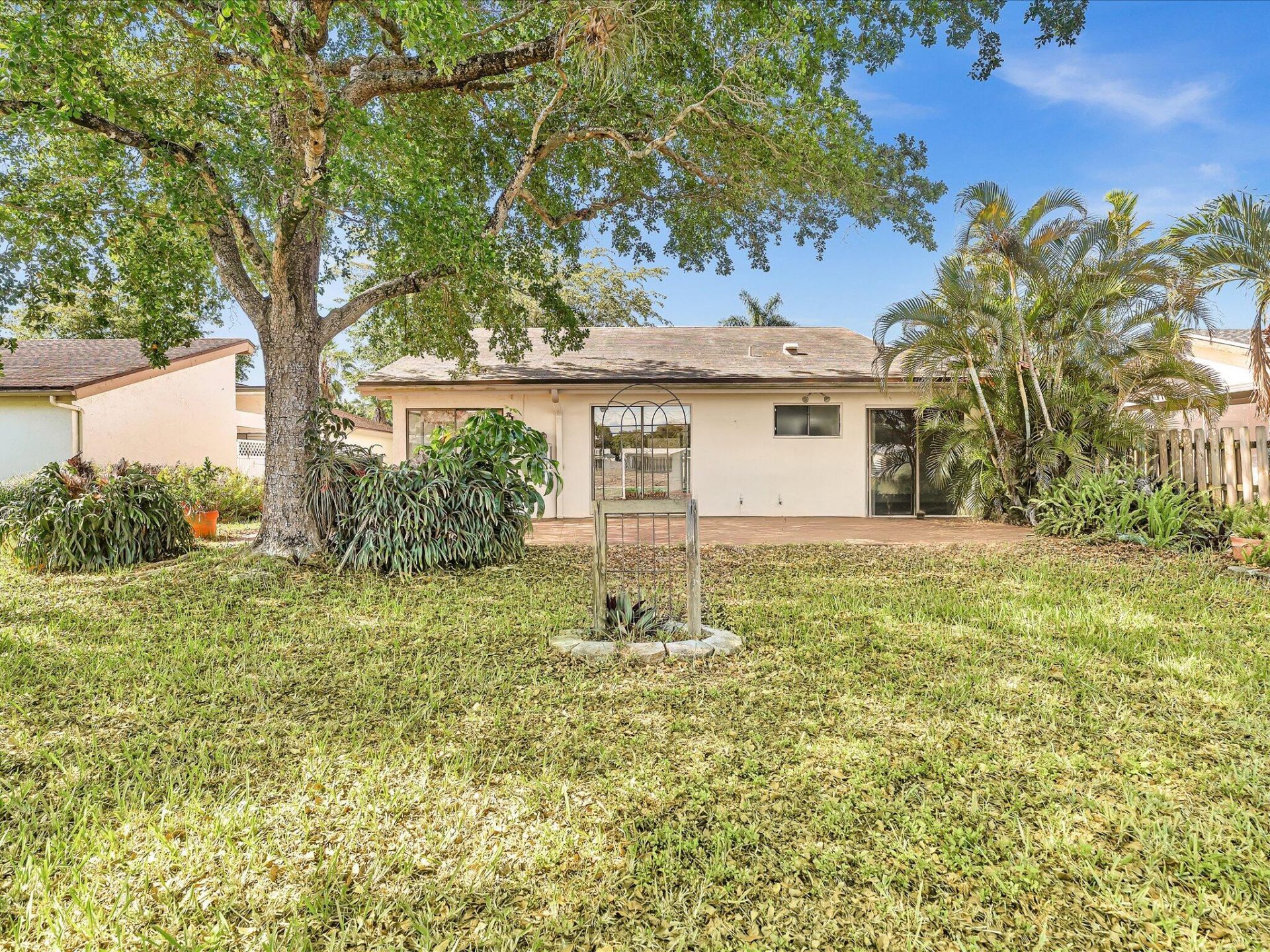 8949 NW 9th Place, Plantation, FL 33324 Photo