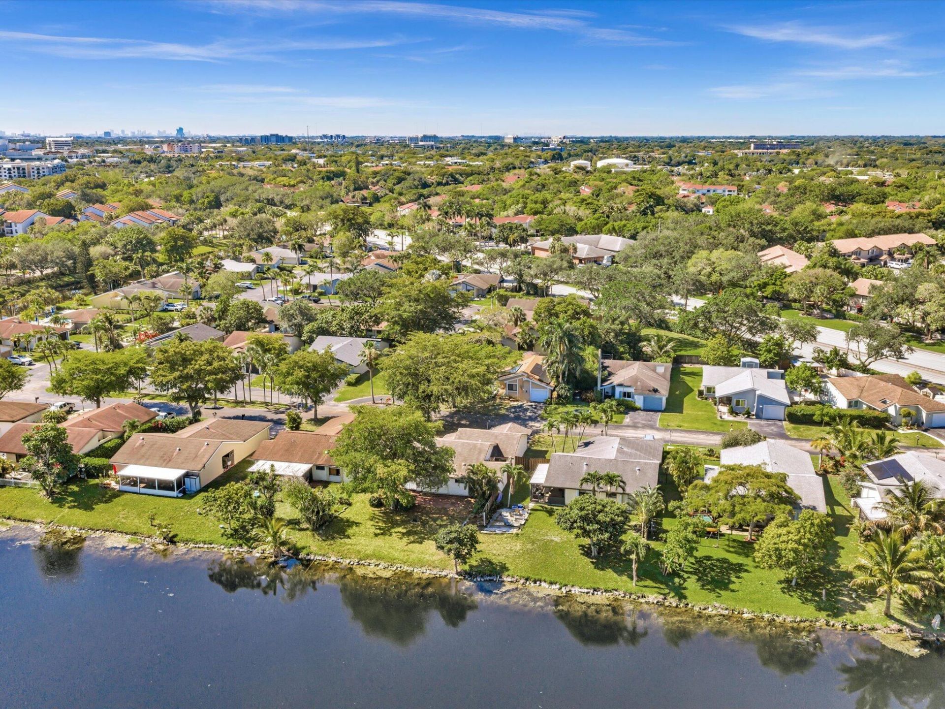 8949 NW 9th Place, Plantation, FL 33324 Photo