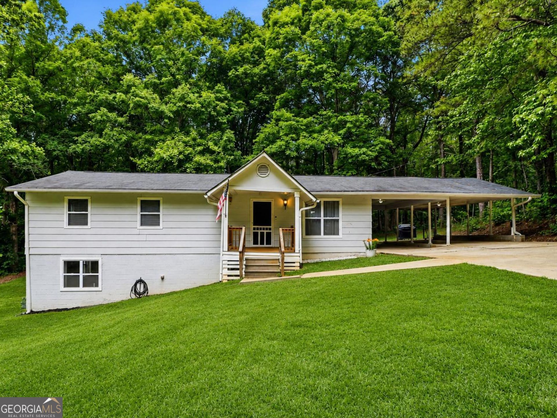 80 Sunnyland Drive, Newnan, GA 30265 Main Photo