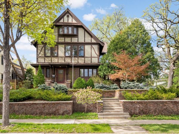2418 W 22nd Street , Minneapolis, MN 55405