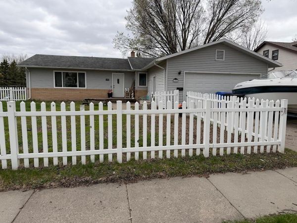 102 21st Avenue N, Fargo, ND 58102