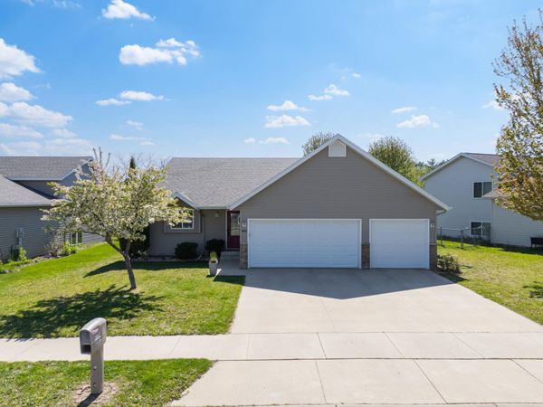 4126 Trumpeter Drive SE, Rochester, MN 55904