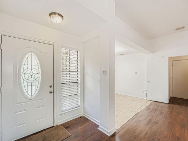 2100 Buckeye LN, Round Rock, TX 78664