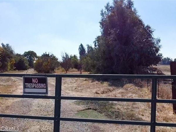 6391 E Copper Avenue, Clovis, CA 93619