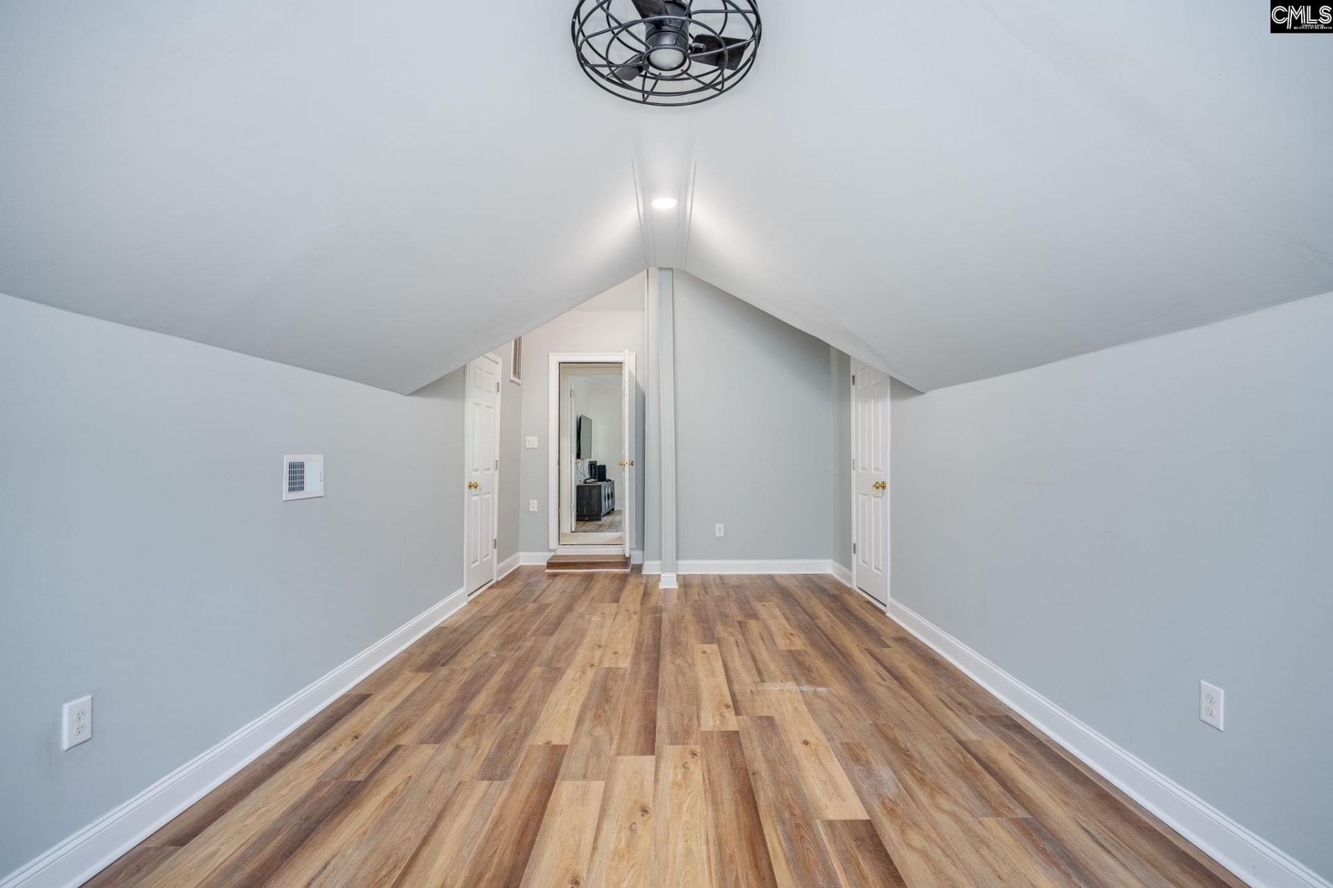 150 Hickory Meadow Photo 38