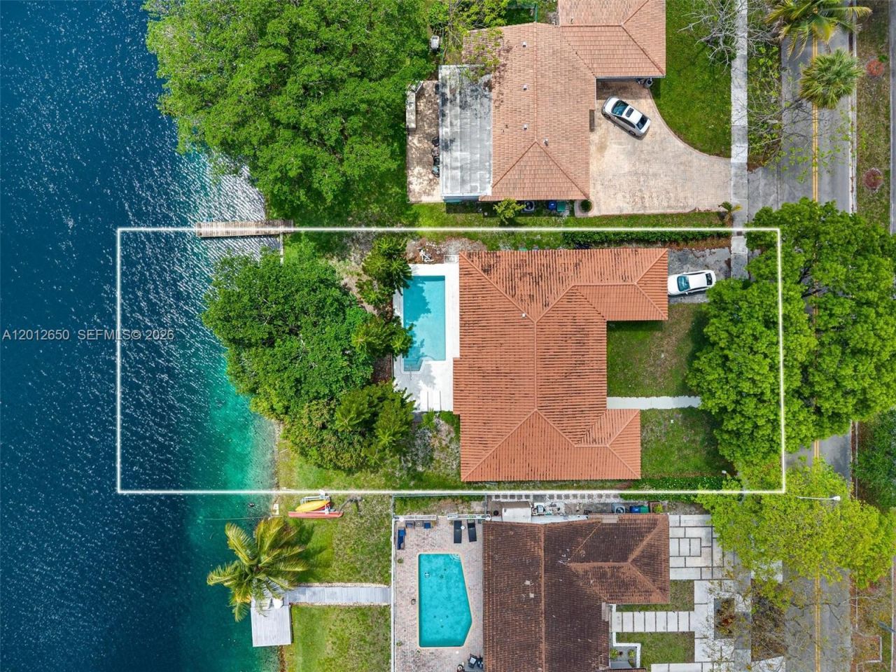6750 White Oak Dr , Miami Lakes, FL 33014 Photo