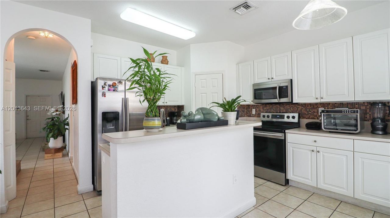 5662 NW 112th Ct , Unit ., Doral, FL 33178 Photo