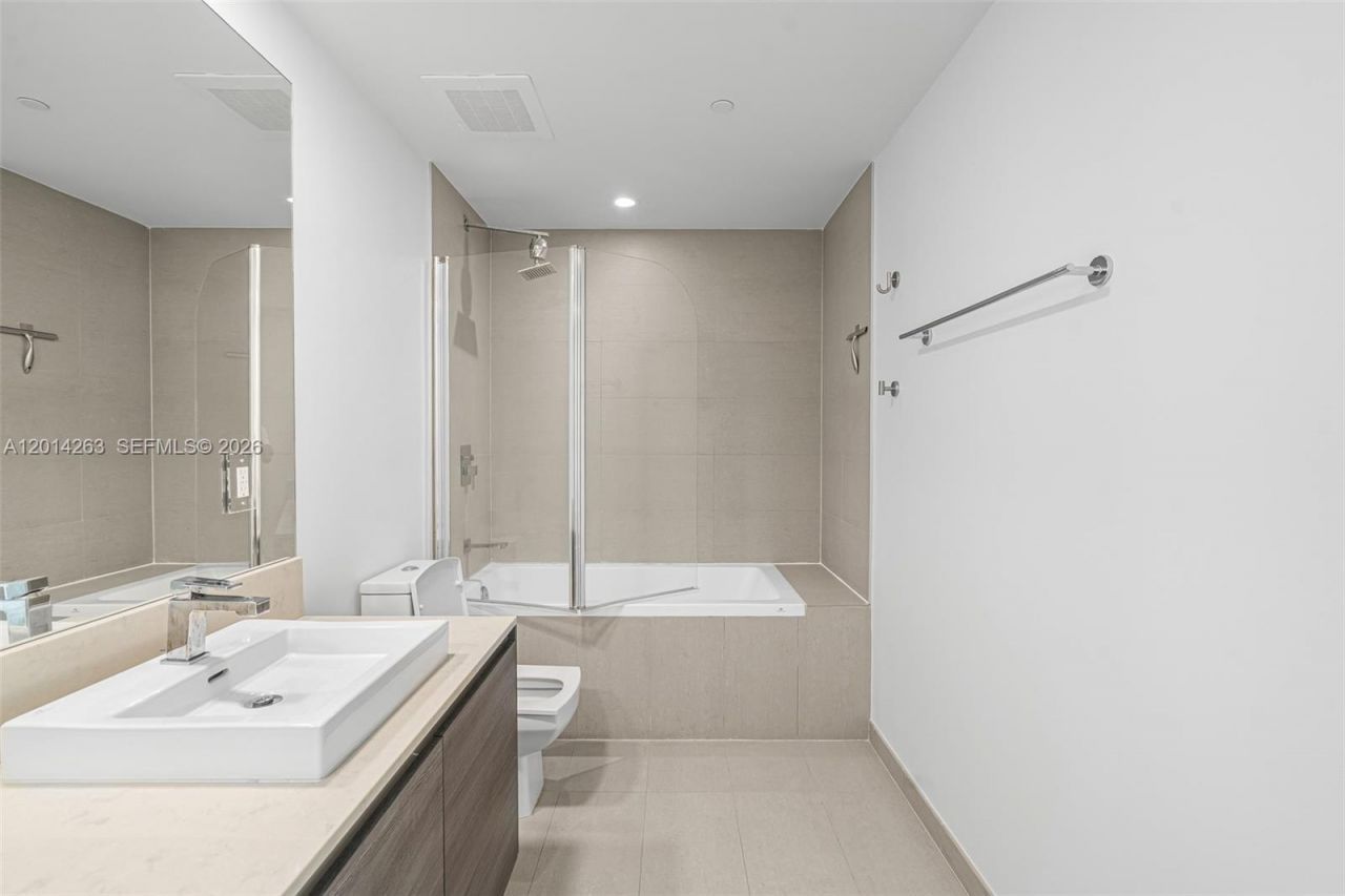 1080 Brickell Ave , Unit 2606, Miami, FL 33131 Photo