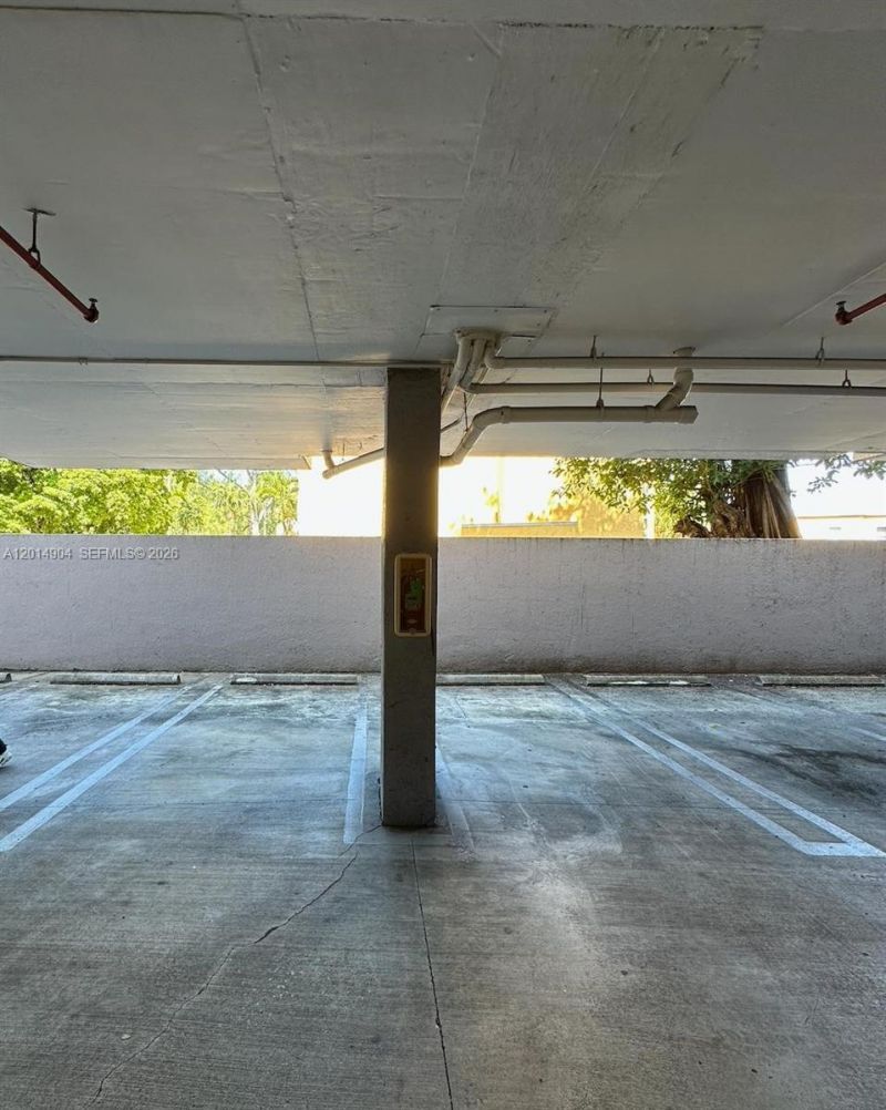 2475 NW 16th St Rd, Unit 404, Miami, FL 33125 Photo