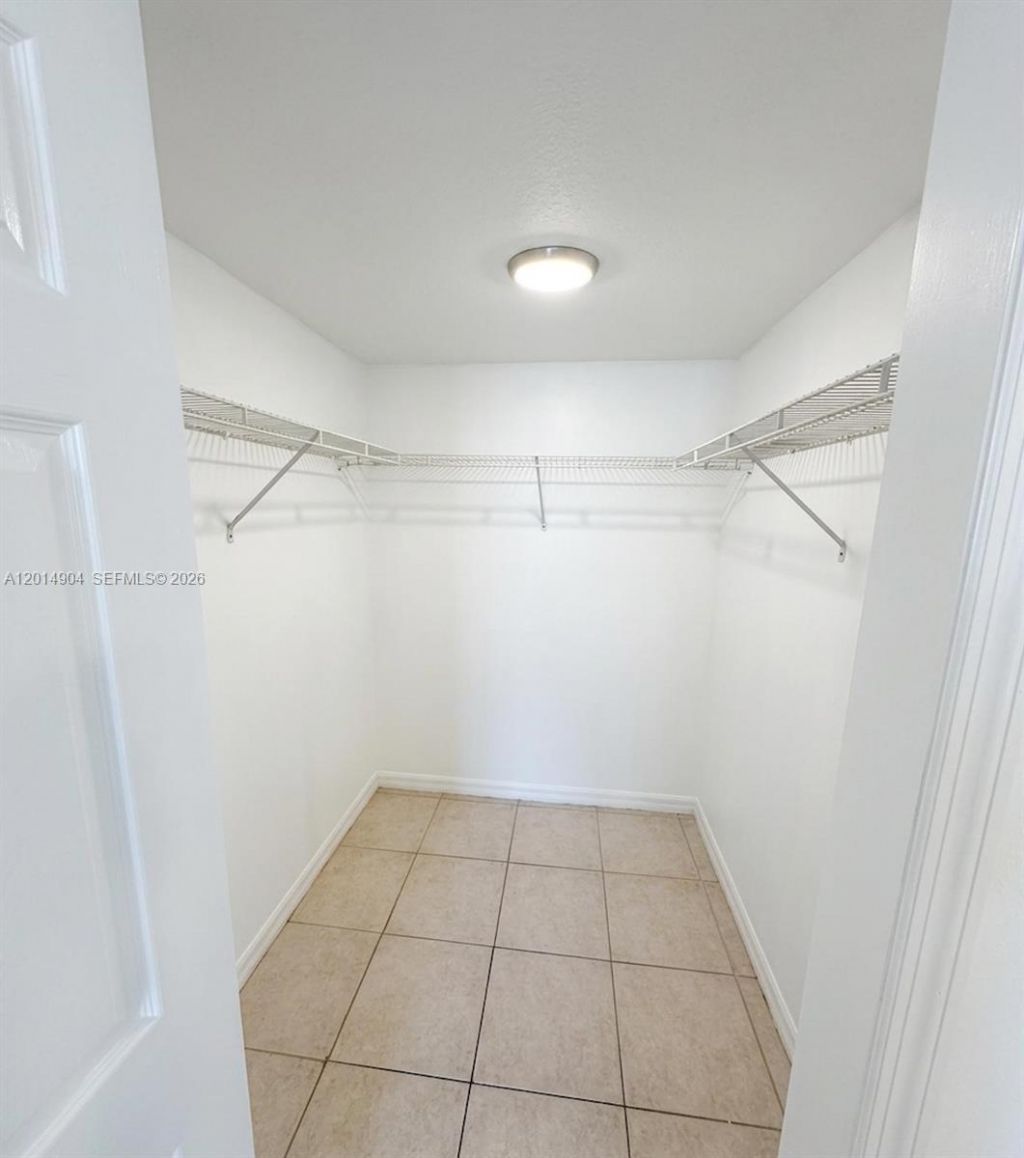 2475 NW 16th St Rd, Unit 404, Miami, FL 33125 Photo