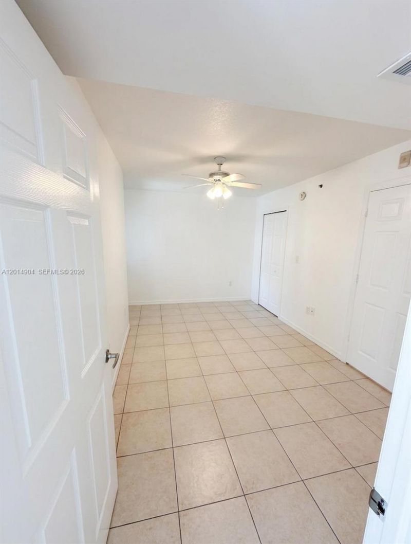 2475 NW 16th St Rd, Unit 404, Miami, FL 33125 Photo