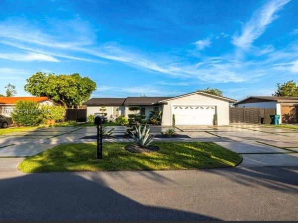 7541 SW 135th Ave, Miami, FL 33183