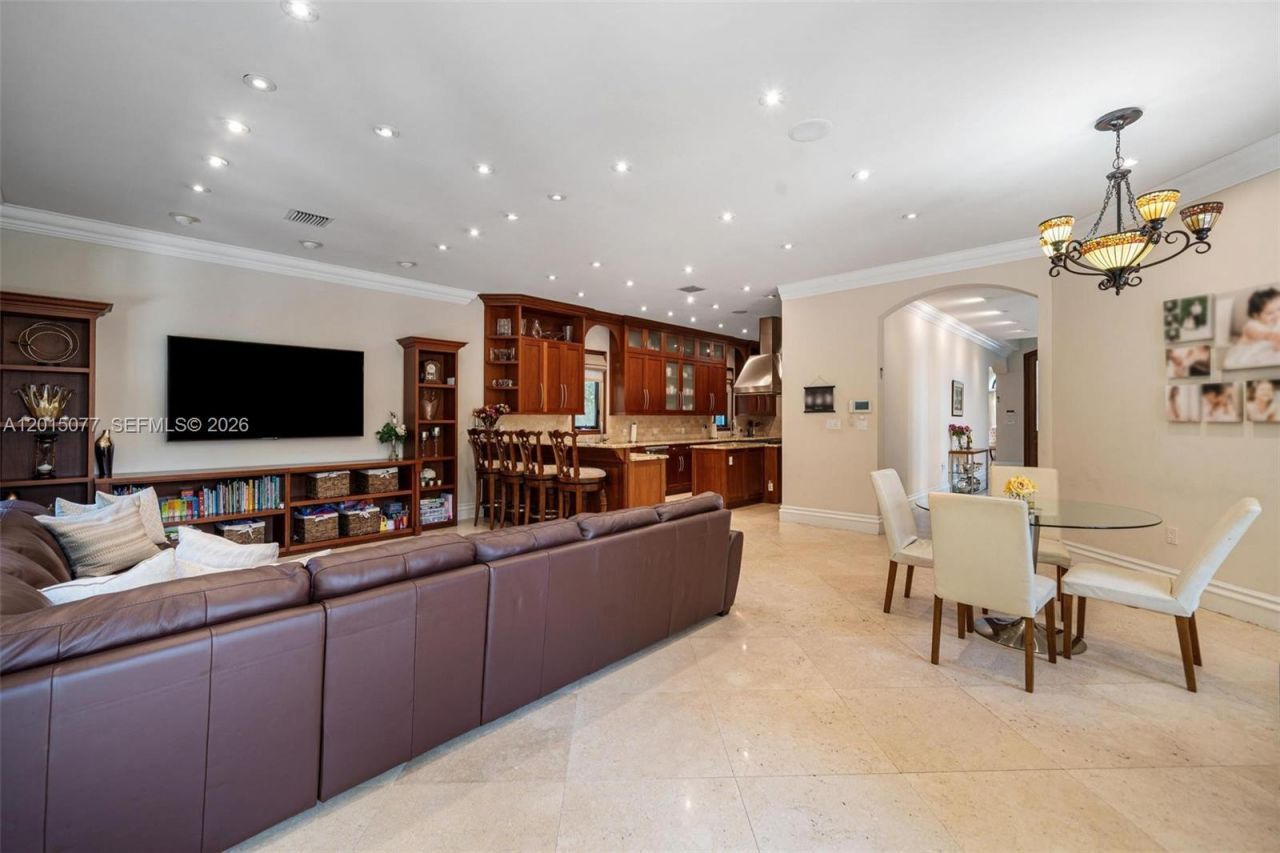 1251 99th St , Bay Harbor Islands, FL 33154 Photo