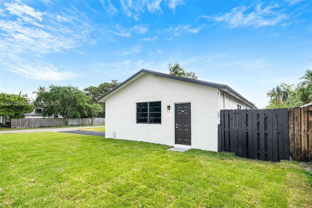 2060 N 26th Ave, Hollywood, FL 33020 Photo