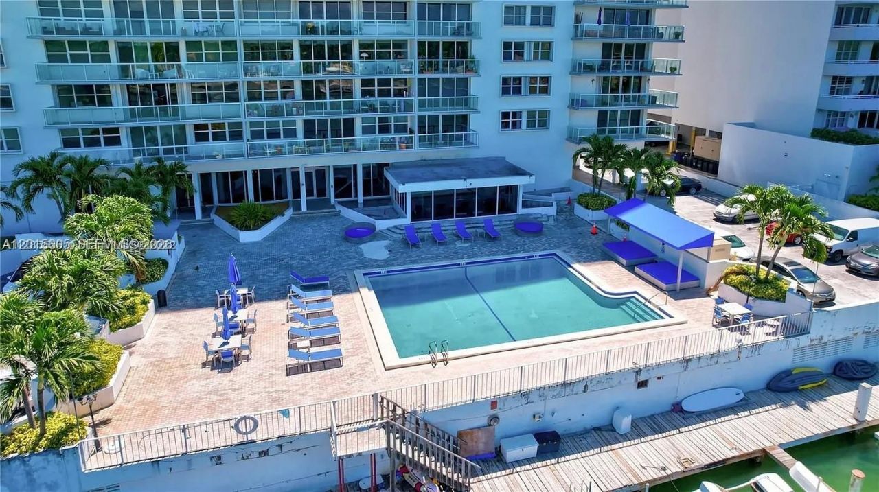 5750 Collins Ave, Unit 3J, Miami Beach, FL 33140 Photo