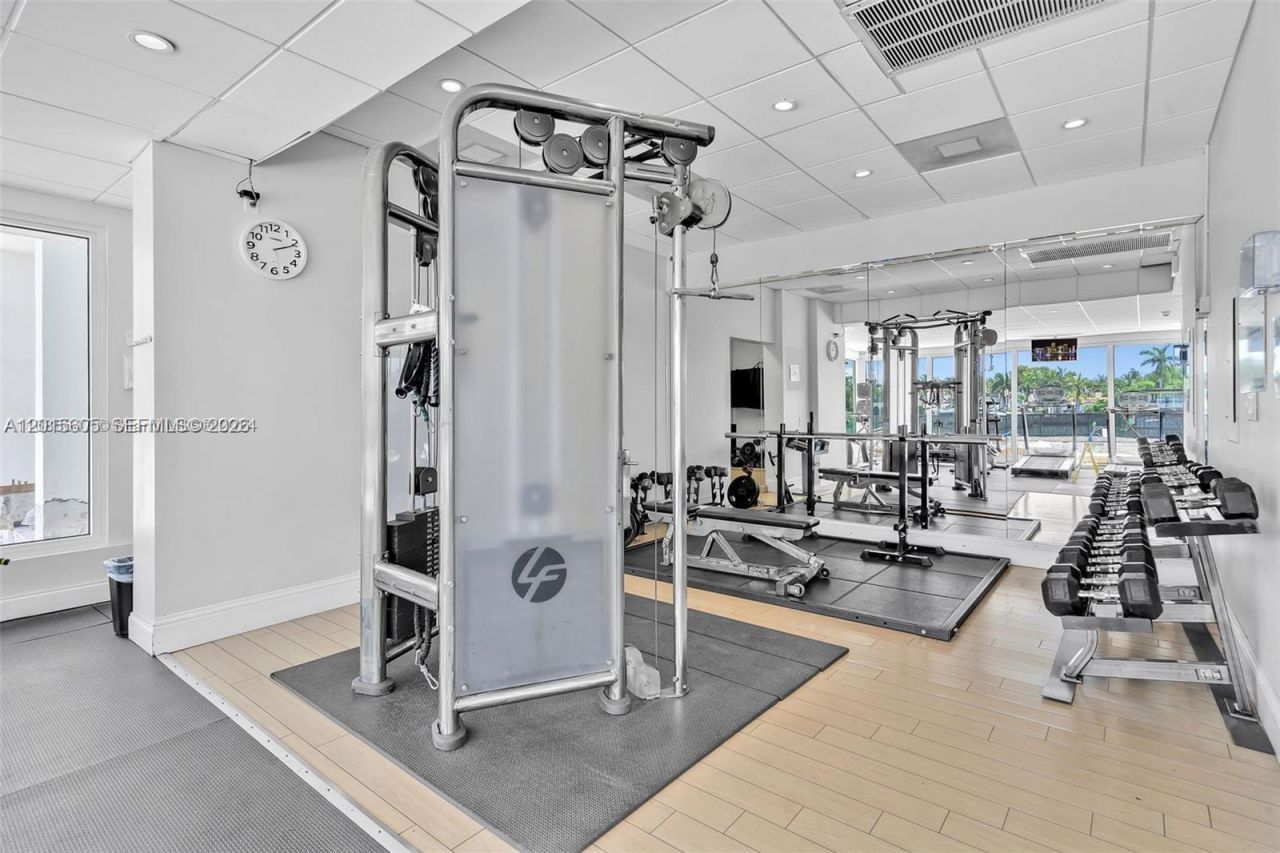 5750 Collins Ave, Unit 3J, Miami Beach, FL 33140 Photo