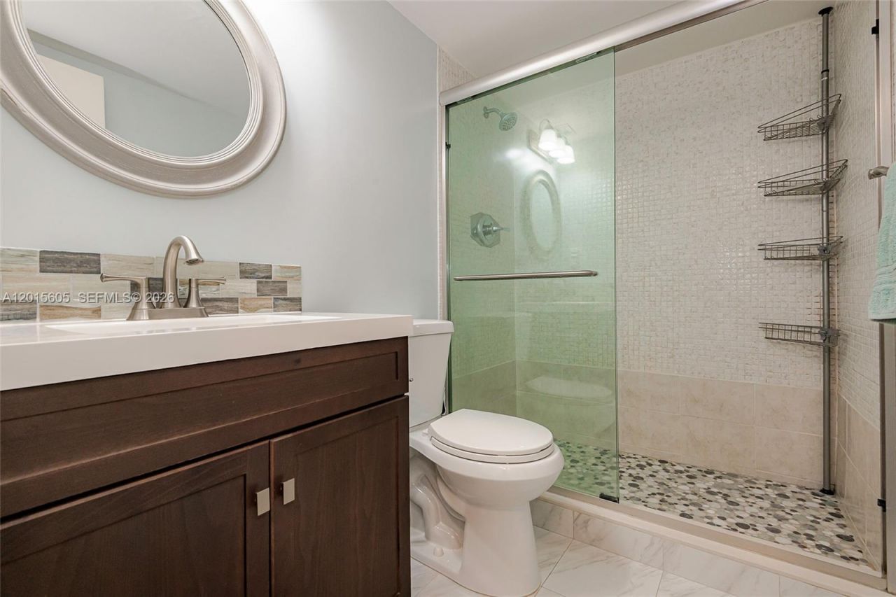 5750 Collins Ave, Unit 3J, Miami Beach, FL 33140 Photo