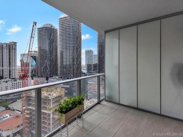 1010 Brickell Ave, Unit 2810, Miami, FL 33131