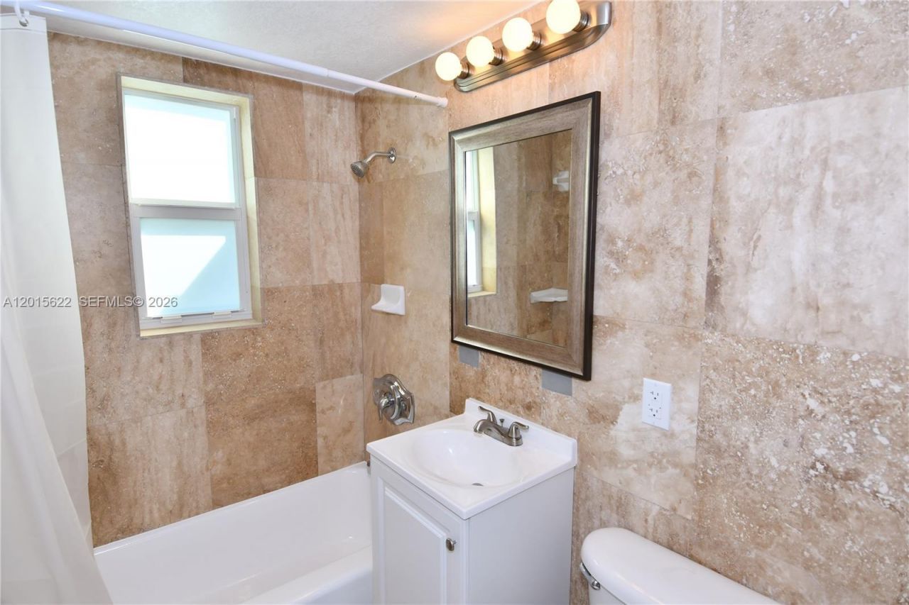 1398 NW 61st St, Unit 4, Miami, FL 33142 Photo