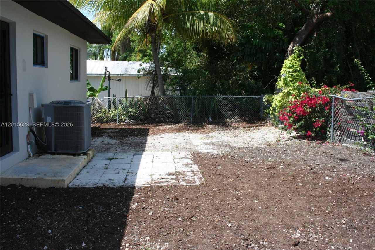228 Hispanola Rd, Tavernier, FL 33070 Photo