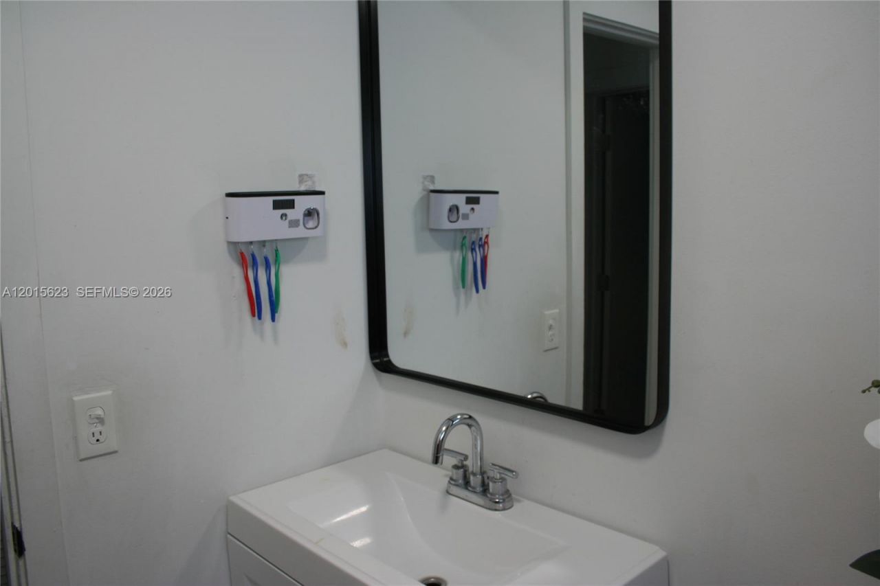 228 Hispanola Rd, Tavernier, FL 33070 Photo
