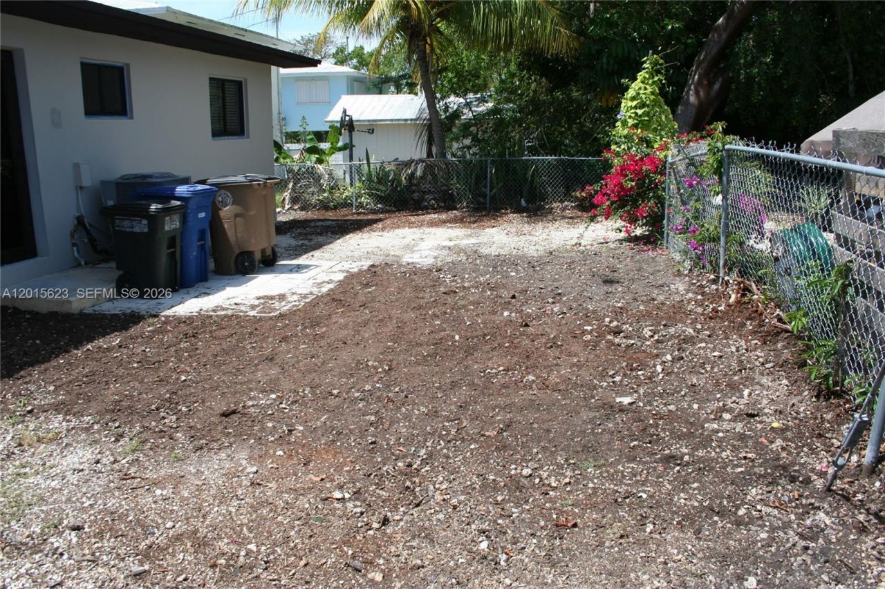 228 Hispanola Rd, Tavernier, FL 33070 Photo