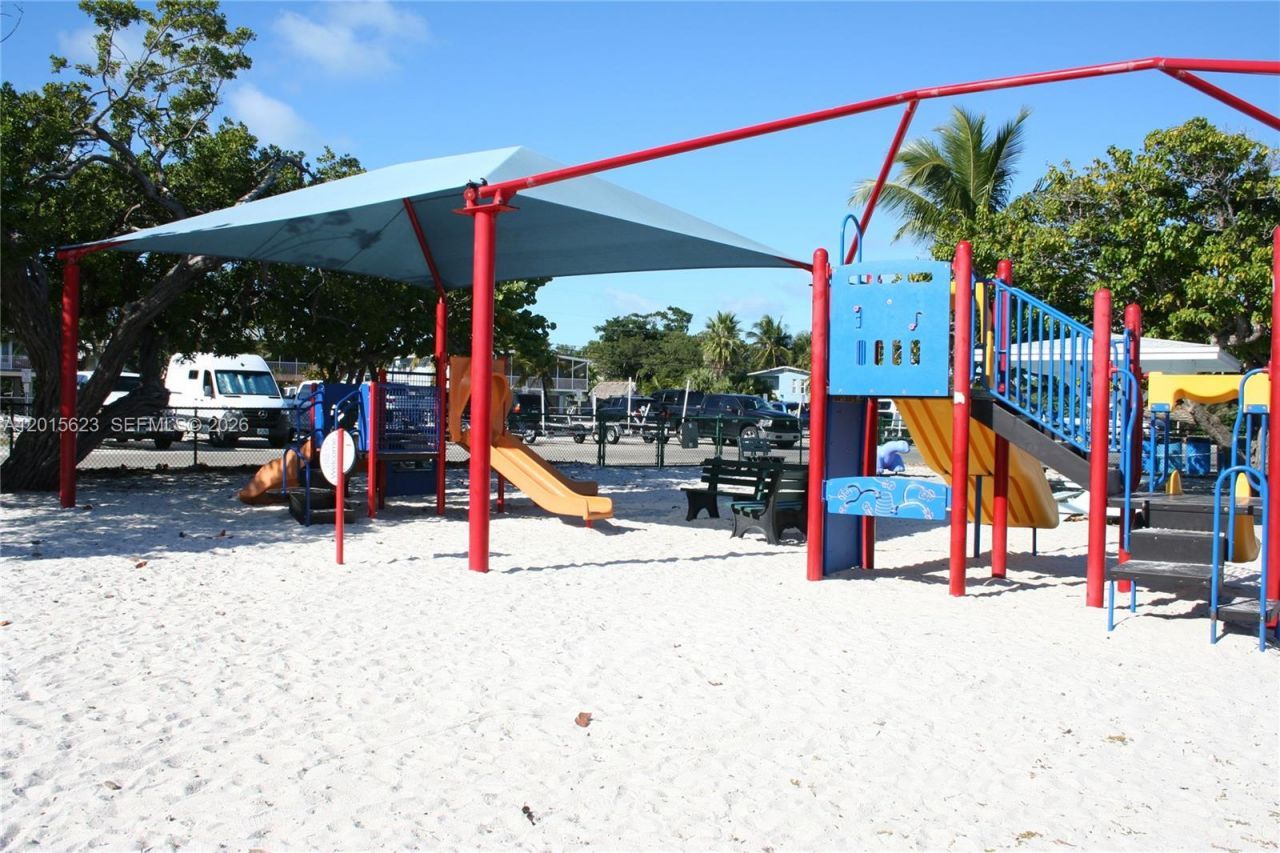 228 Hispanola Rd, Tavernier, FL 33070 Photo
