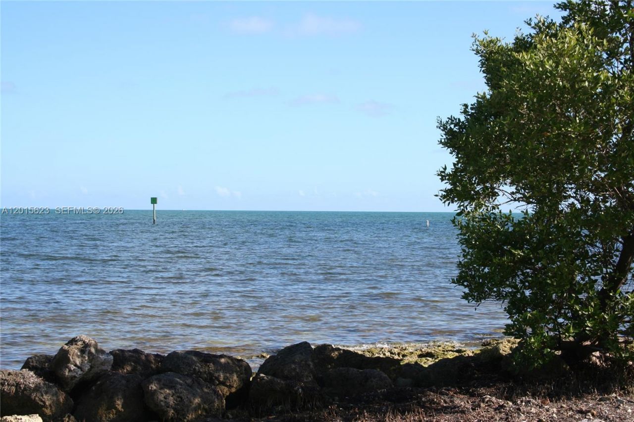 228 Hispanola Rd, Tavernier, FL 33070 Photo