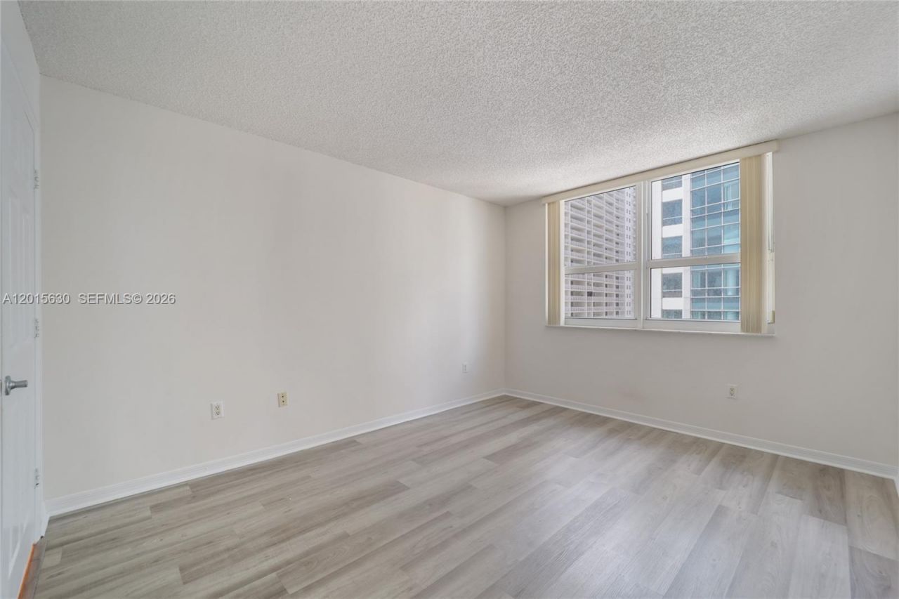 1155 Brickell Bay Dr , Unit 1602, Miami, FL 33131 Photo