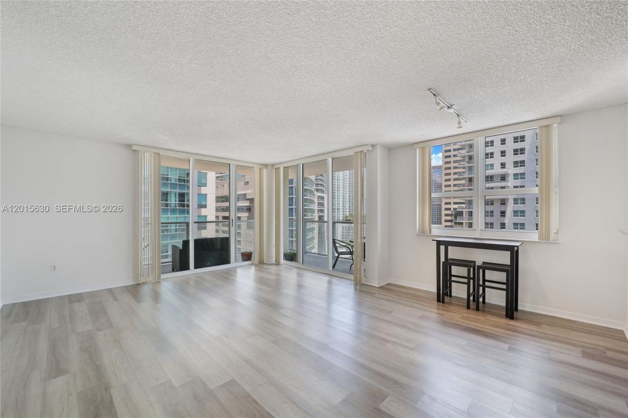 1155 Brickell Bay Dr , Unit 1602, Miami, FL 33131 Photo