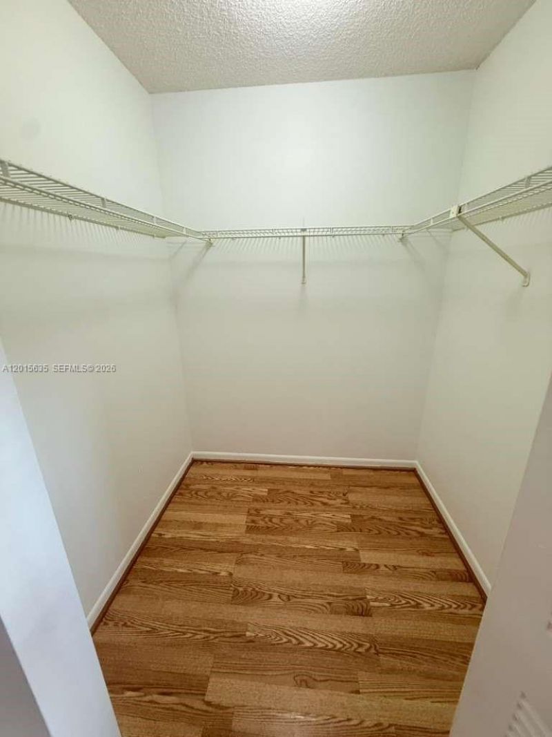 445 W Park Dr, Unit 106-4, Miami, FL 33172 Photo