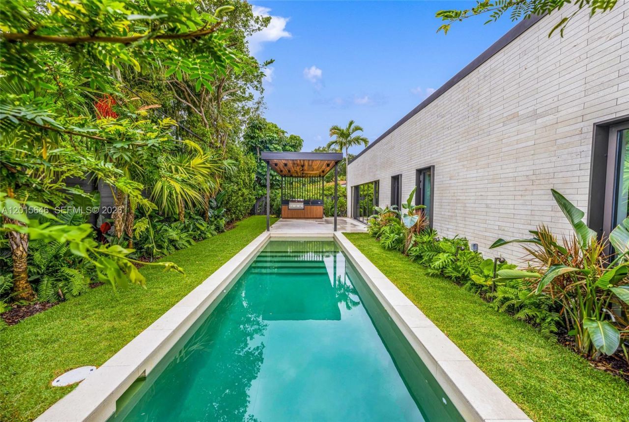 72 W Shore Dr W, Miami, FL 33133 Photo