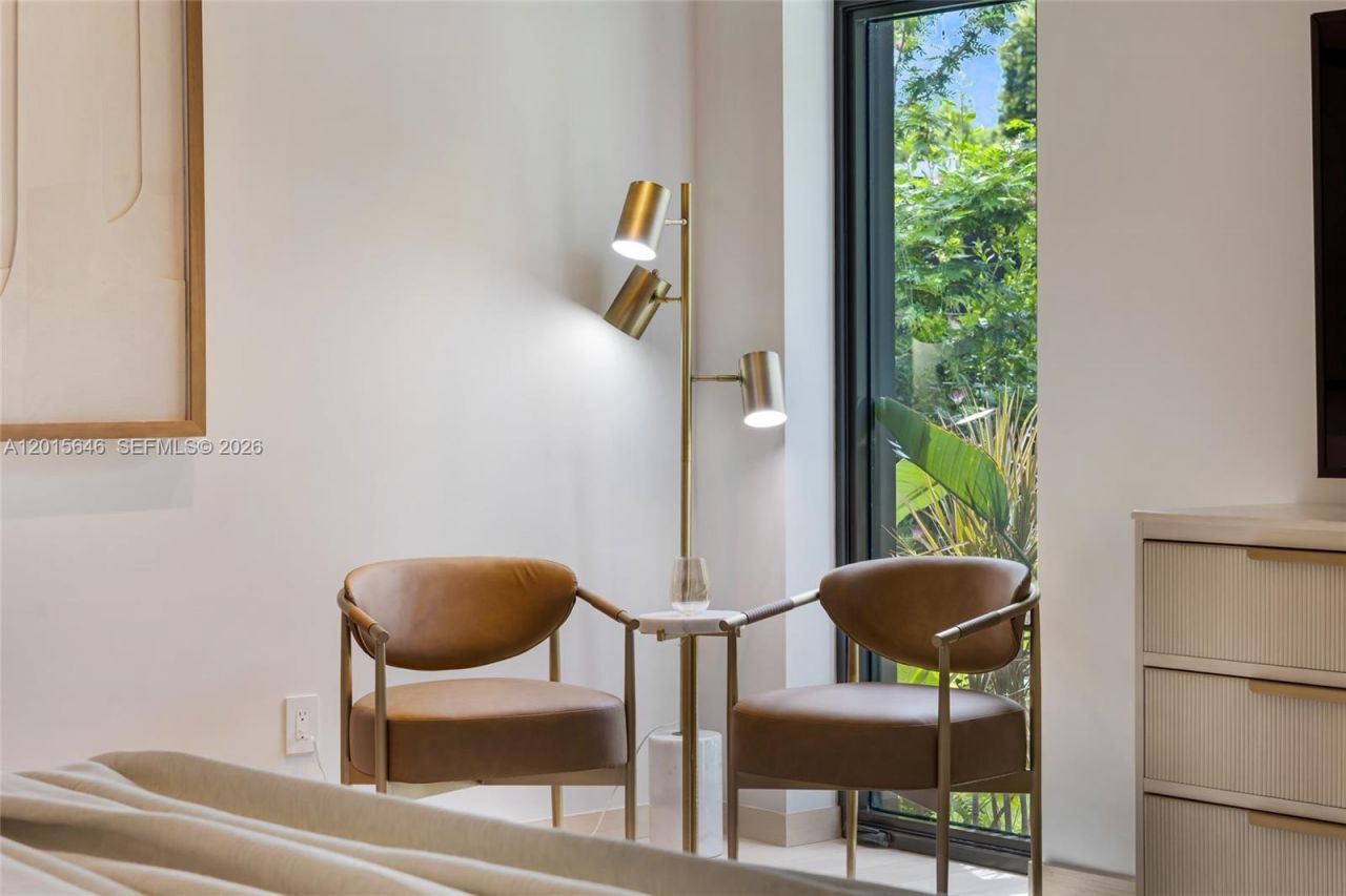 72 W Shore Dr W, Miami, FL 33133 Photo
