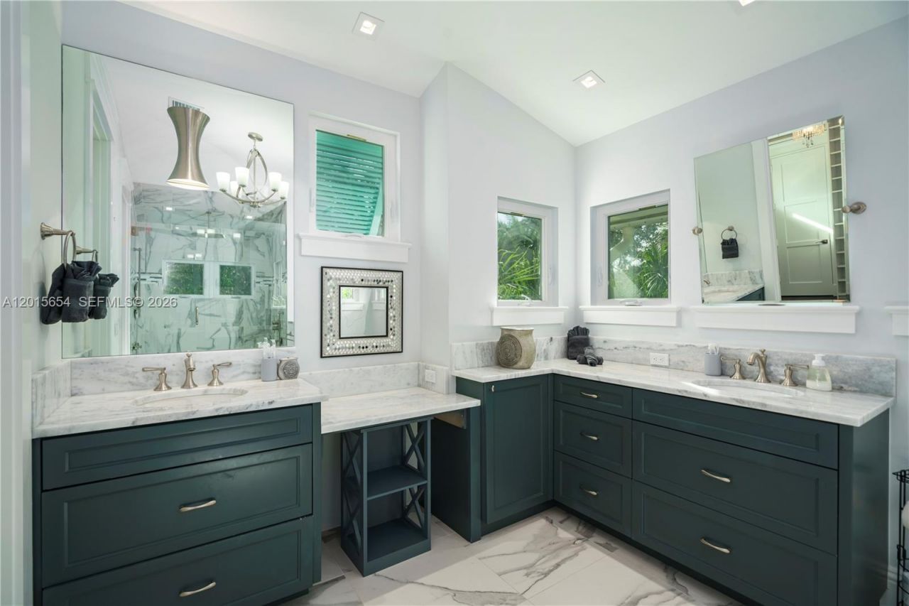 545 SW Indianola St , Stuart, FL 34994 Photo