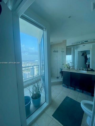 60 SW 13th St , Unit 4611, Miami, FL 33130 Photo