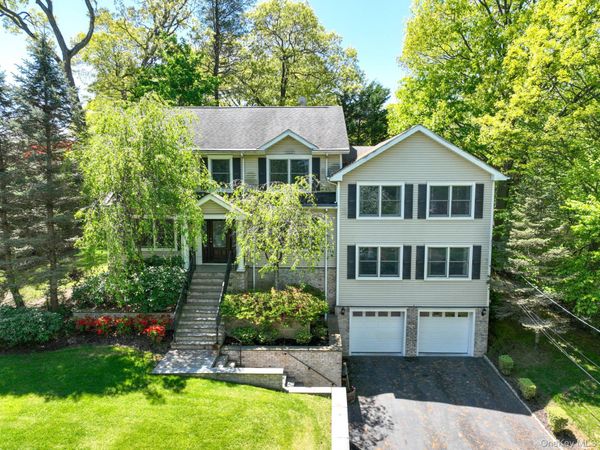 34 Glenwood Road , Harrison, NY 10528