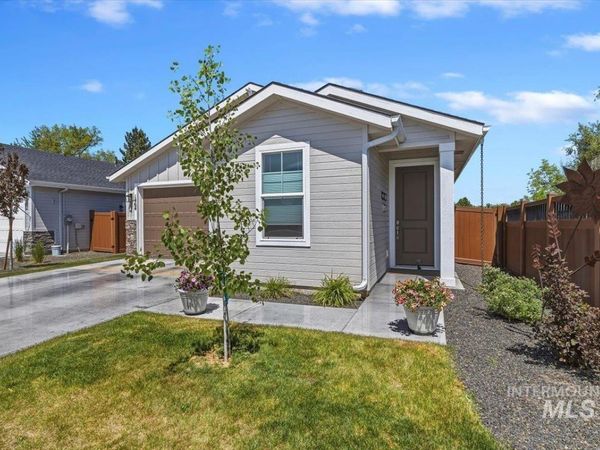 1464 E Prairiefire St, Meridian, ID 83646