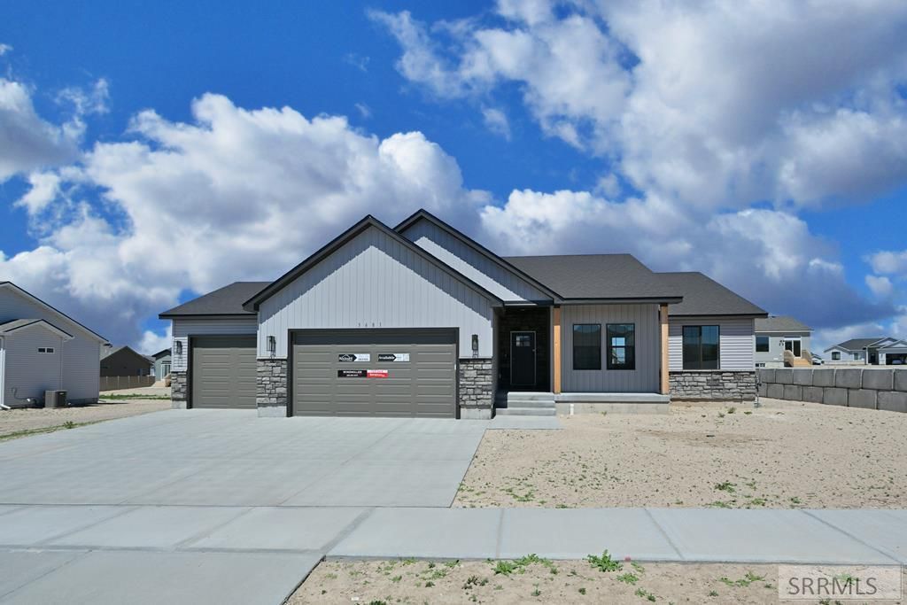 3681 Kingsboro Avenue, Ammon, ID 83406 Main Photo